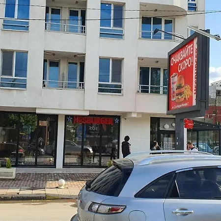 Colonel 946 Apartament *